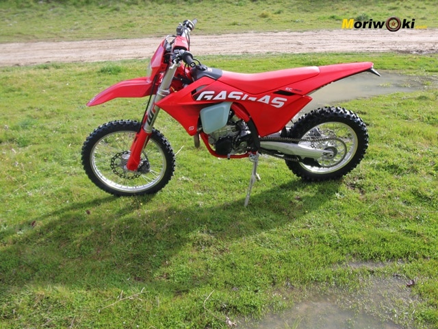 Gas Gas EC 450 F Prueba a fondo Lateral