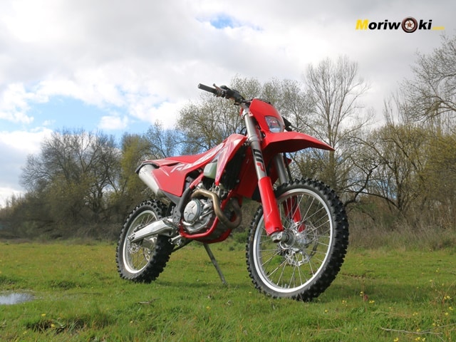 Gas Gas EC 450 F Prueba a fondo desde abajo