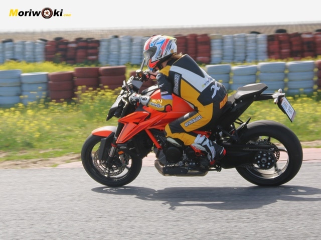 KTM 1390 Super Duke R Posicion KTM 1390 Super Duke R Posicion