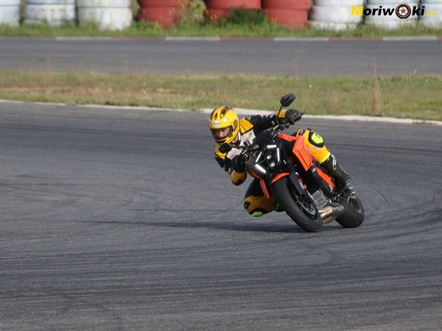 KTM 1390 Super Duke R Traccion KTM 1390 Super Duke R Traccion