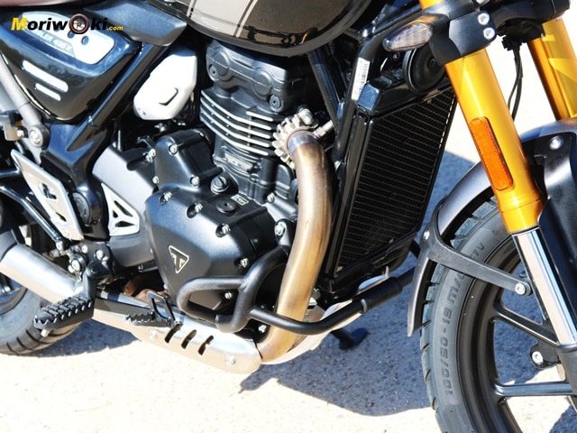 Prueba Triumph Scrambler 400 X horquilla radiador