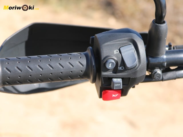 Prueba Triumph Scrambler 400 X piña
